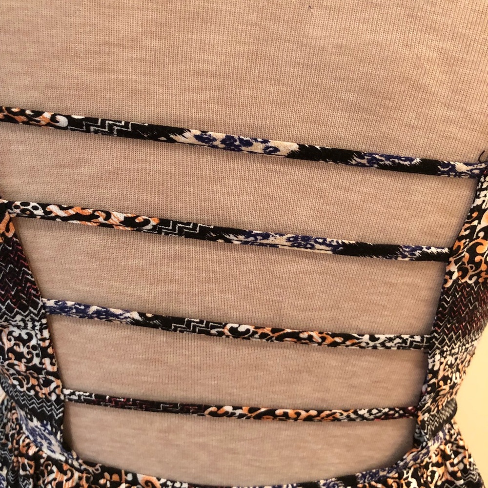 💥💥 Aztec open-back dress - Picture 3 of 5